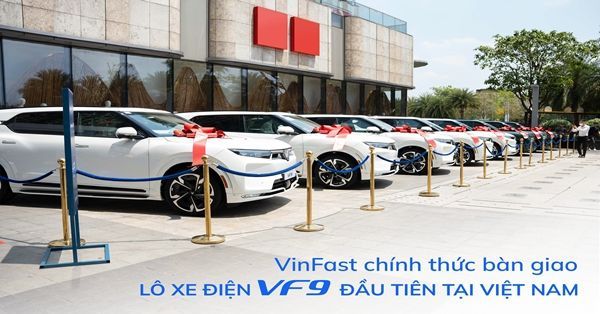 VinFast chính thức bàn giao xe VF 9 cho khách hàng
